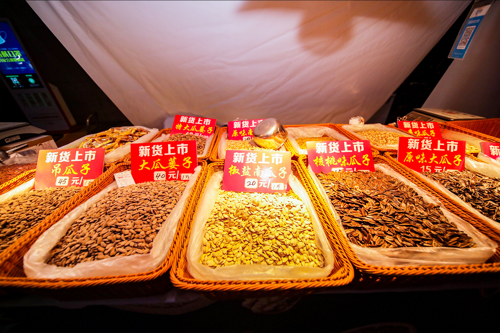 �������r(n��ng)�a(ch��n)Ʒ