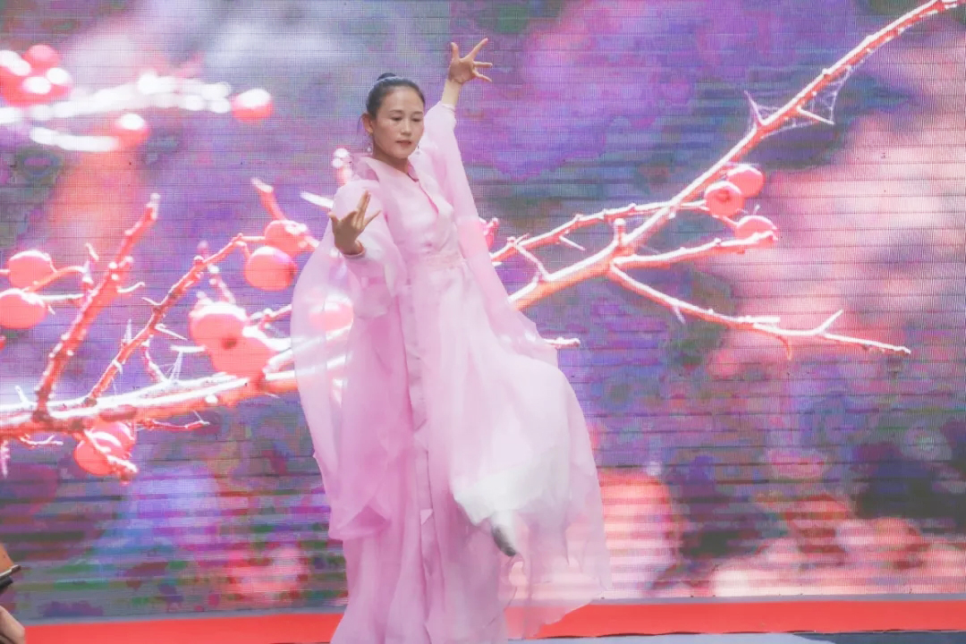 茶服設計賽表演