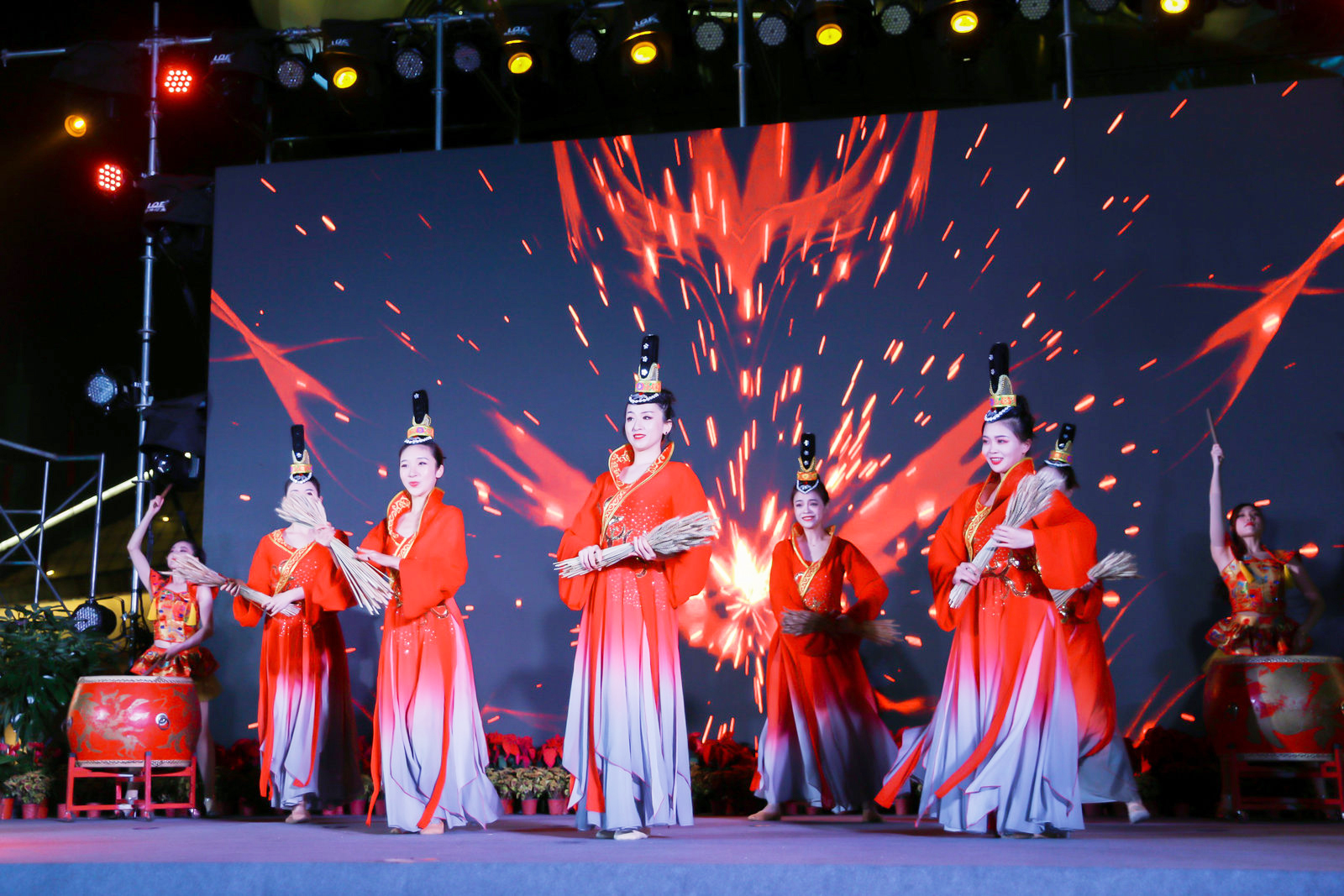 2020�����S�չ��_Ļʽ����ݳ����