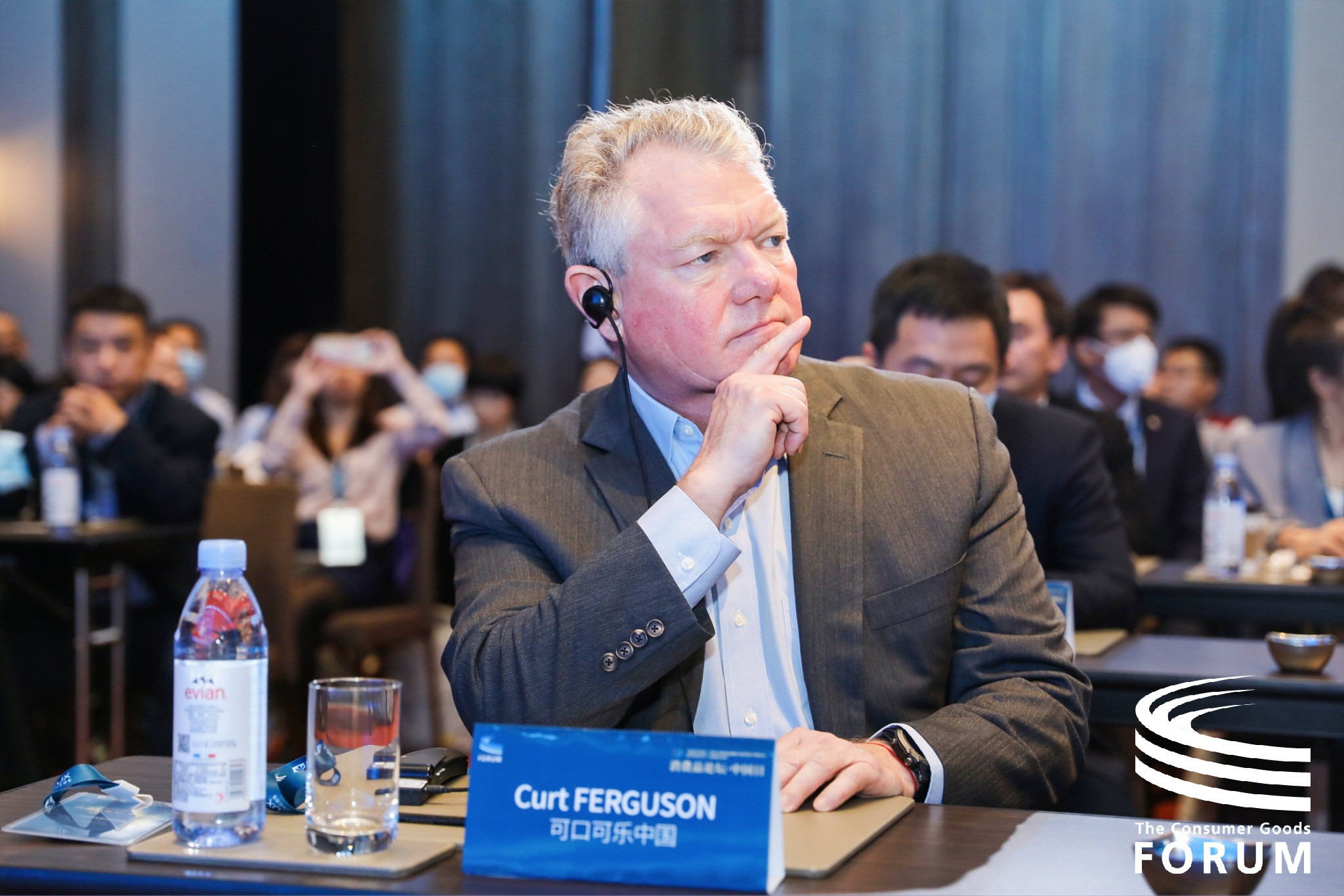 �ɿڿɘ������A���n���^����Curt FERGUSON