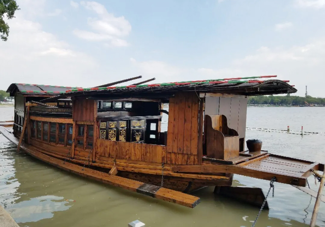 �tɫ��ʥ���c�������d�Ϻ��L�����م^