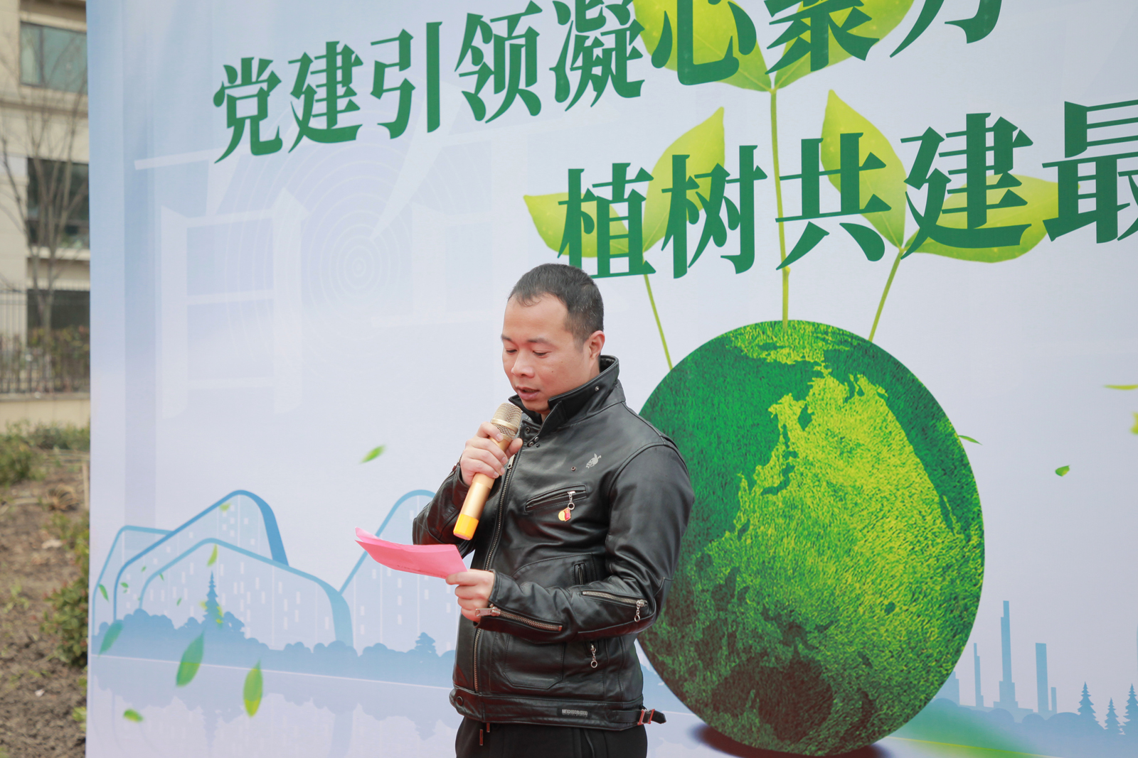 �I����I�����