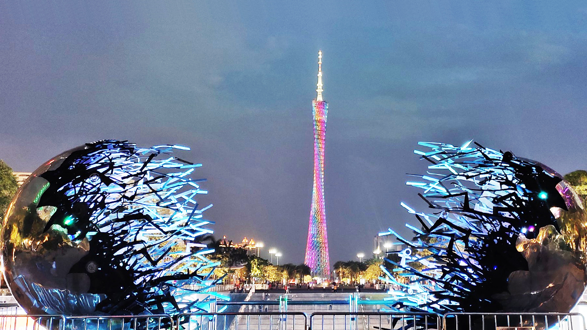 �V�����P�ڴ��M��չ�I���|���lչ�����ɴ�ʩ�����У�