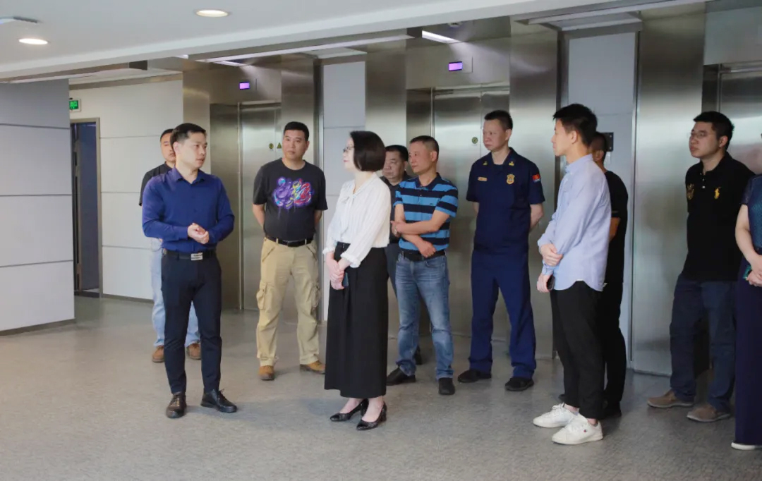 �����ОI���^���f��ϯ������һ���W�R�鷽