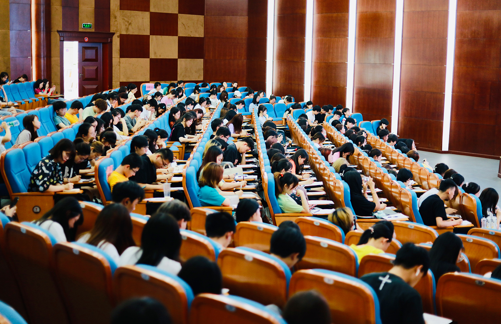 ����Ժ����ʮ�ڕ������δ��v�ìF��