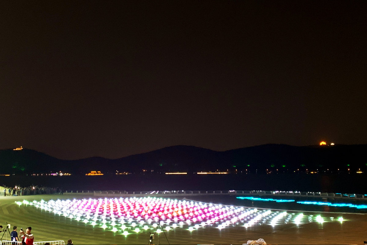 準備列隊升空的無人機