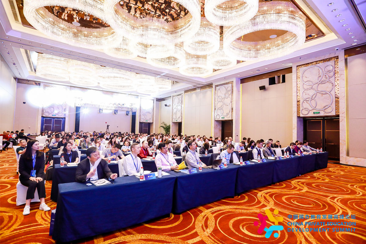 ���h���e���Ɣ[��