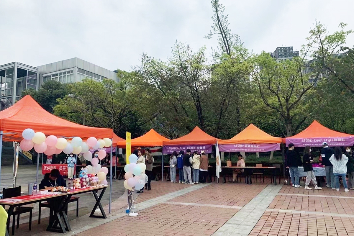 �������깝У�@�Έ@��ӬF��