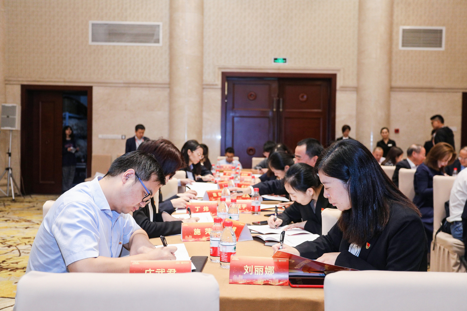 ��Ͷ�خa�������Cȯ�h���Y�����s�F��