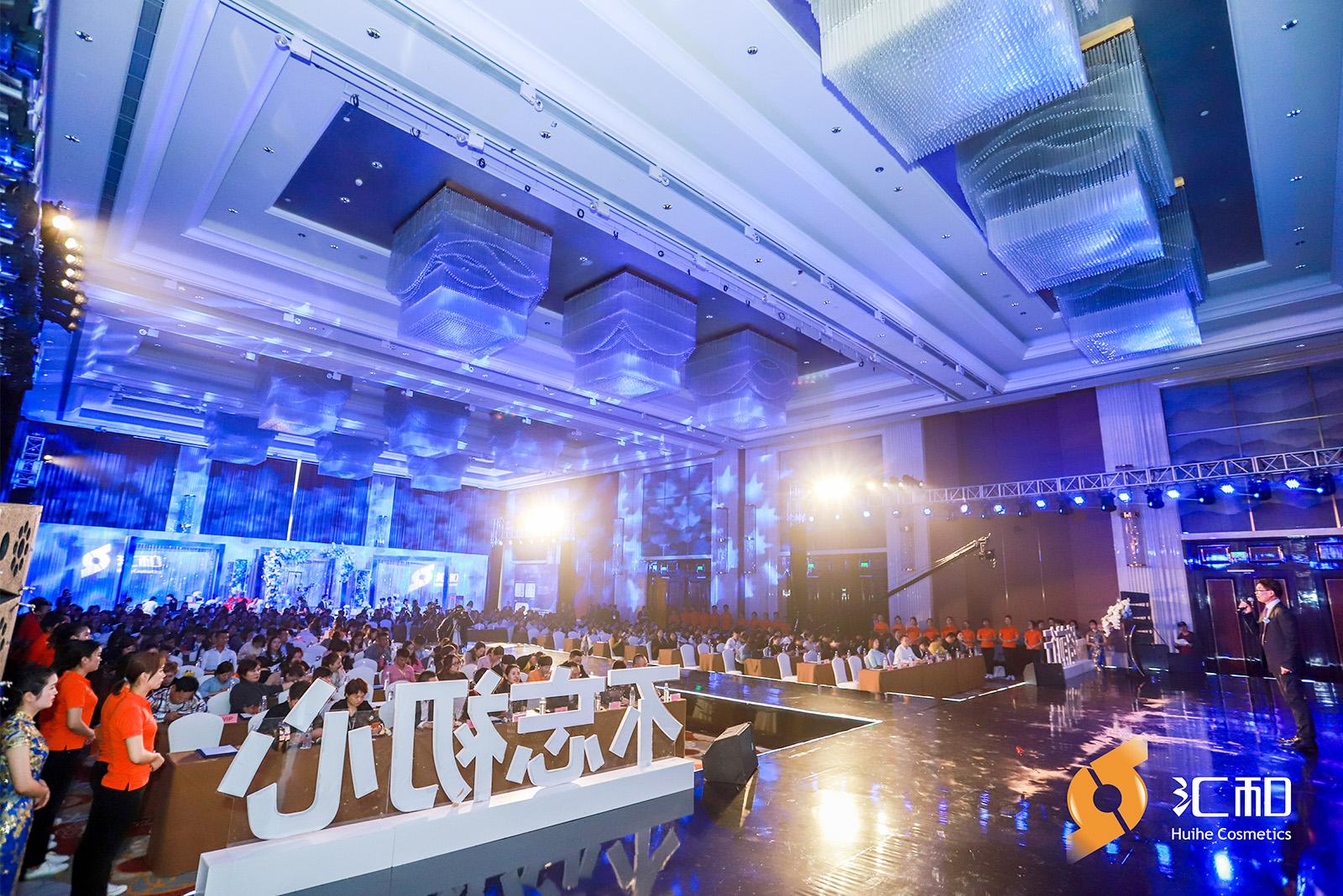 �����ӬF��