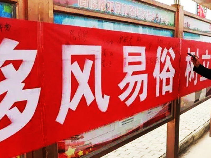 ���L���׻��