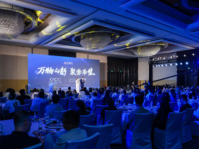 ��β߄��߶˰l�������}