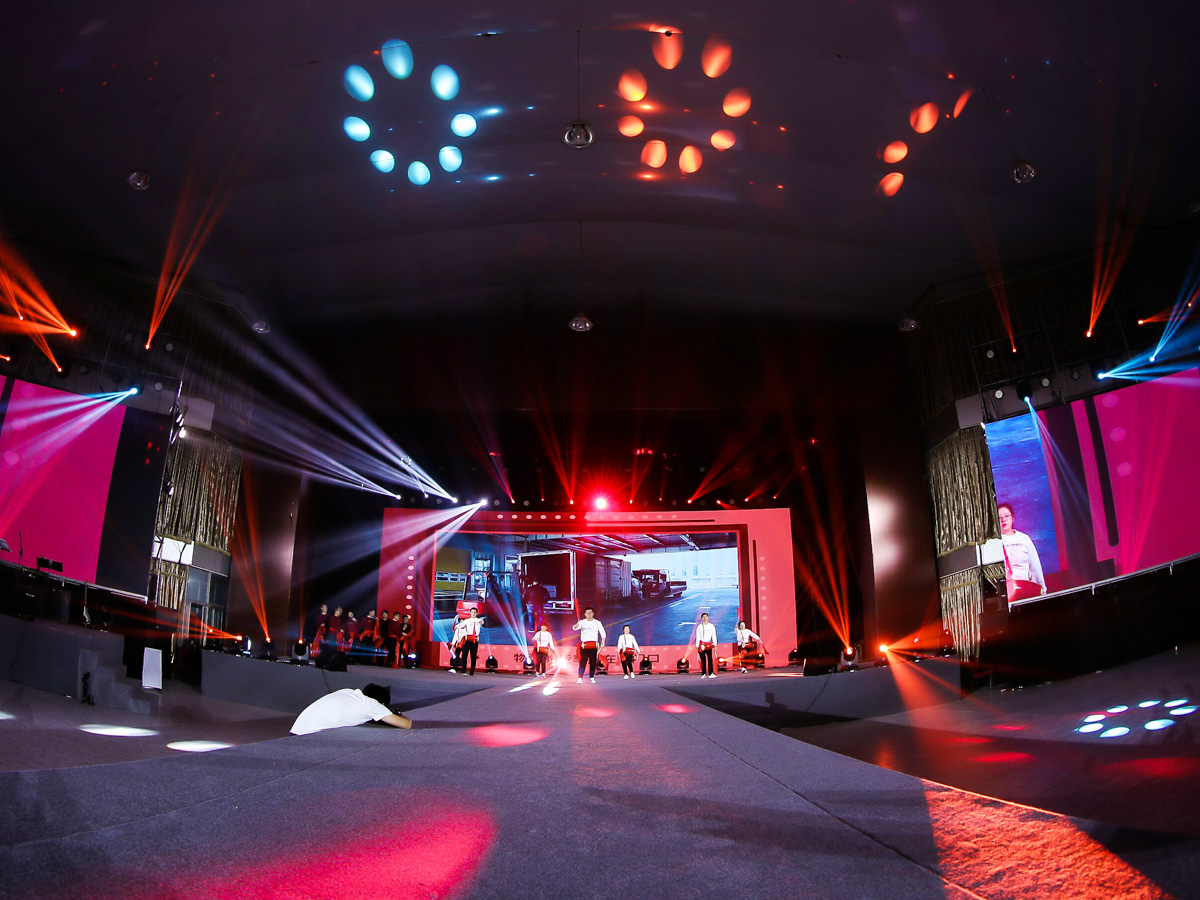 �F꠲�ˇ��ِ