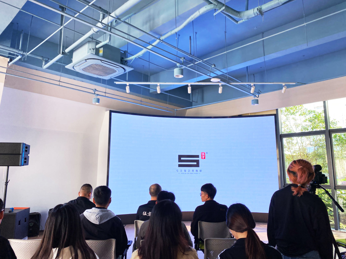 �鷽��Ӳ߄���˾�T����Ӗ