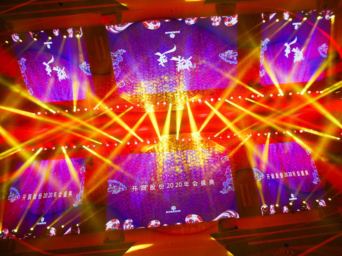 ���ʢ���ӬF������