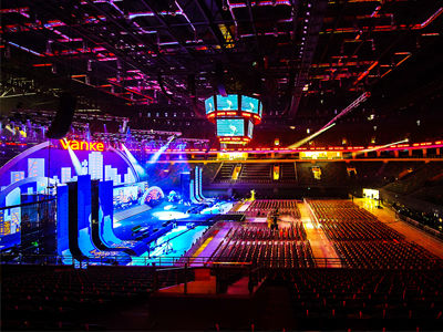 �������������}