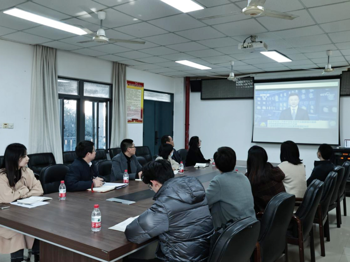 У�Fί���_��ί���W������ƽ����ӛ�������_չ�W���h��ӵ���Ҫָʾ����