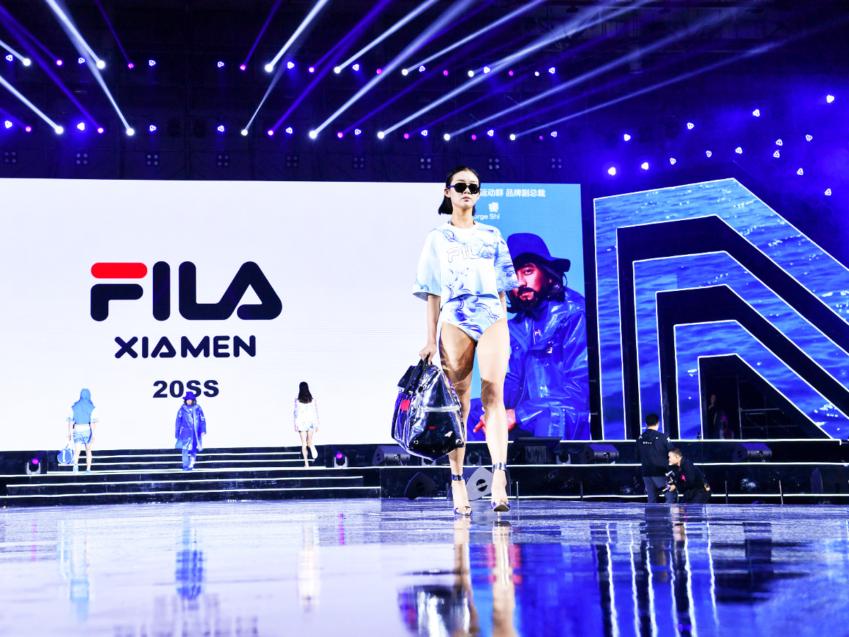 活躍氣氛的年會時裝秀表演