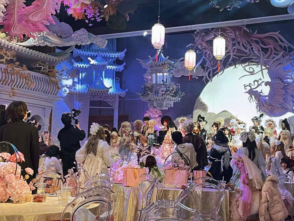 年會(huì)創(chuàng)意主題形式——Lolita茶話會(huì)