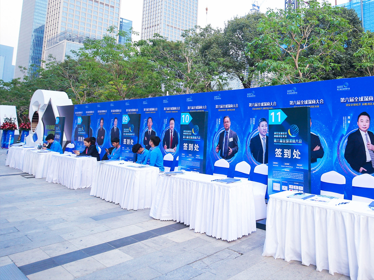 ���h����