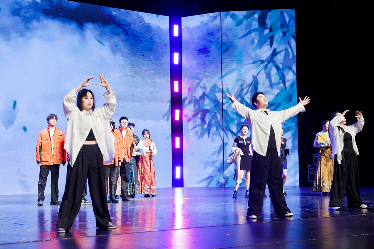 ��˾��ȴ�����ݹ�(ji��)Ŀ